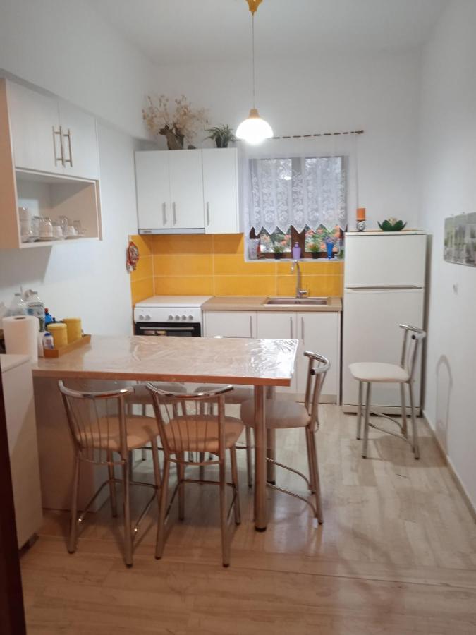 Dora Apartment By Hotelius Ipsos Bagian luar foto