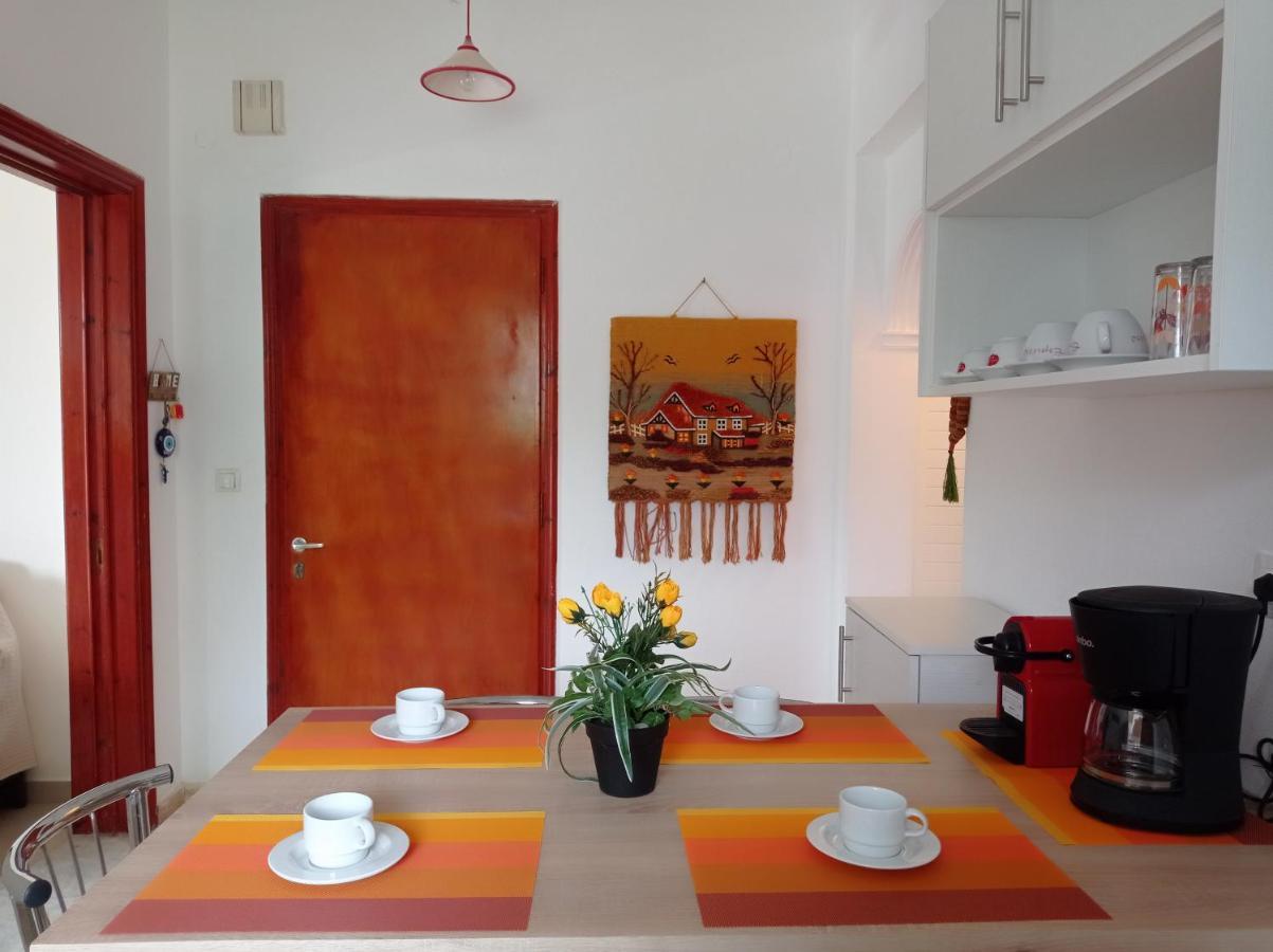 Dora Apartment By Hotelius Ipsos Bagian luar foto